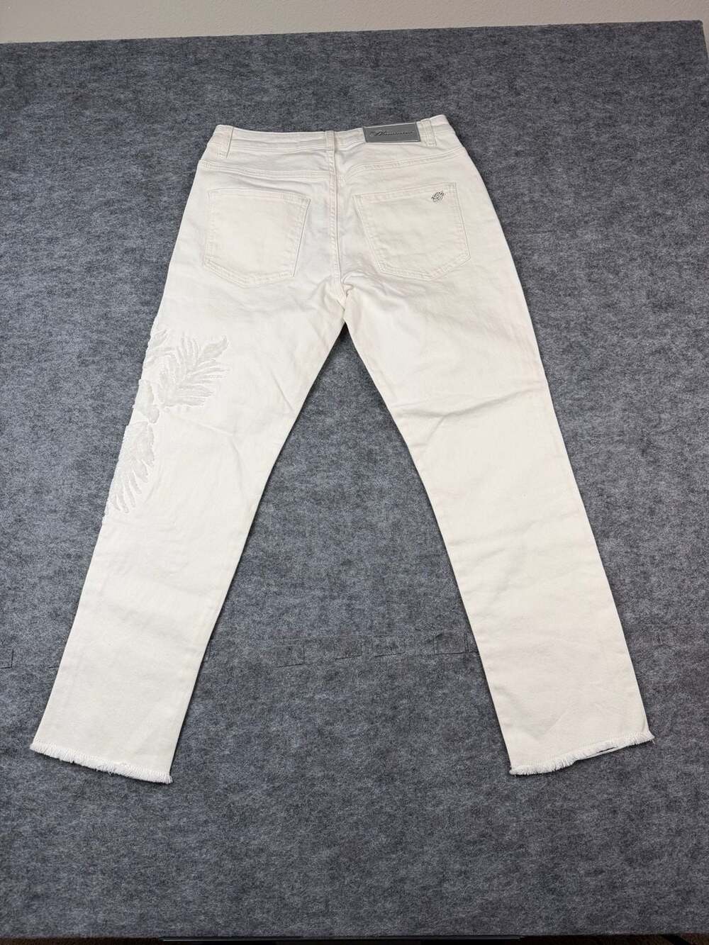 Blumarine Jeans Size 6 White Embroidered Denim